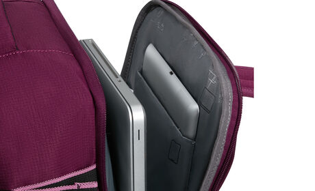 Laptop compartment 15.6"