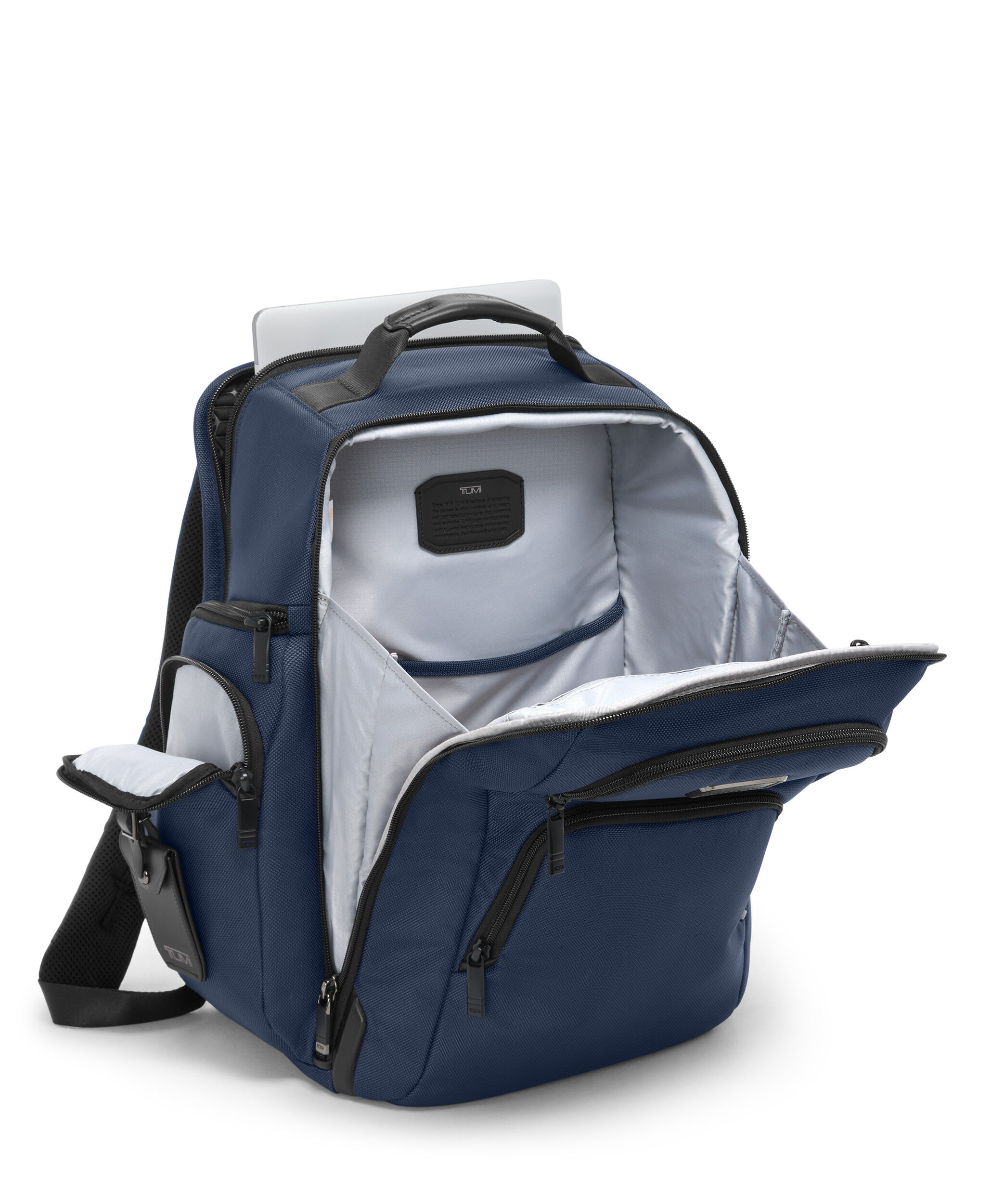 Alpha Tumi brief pack