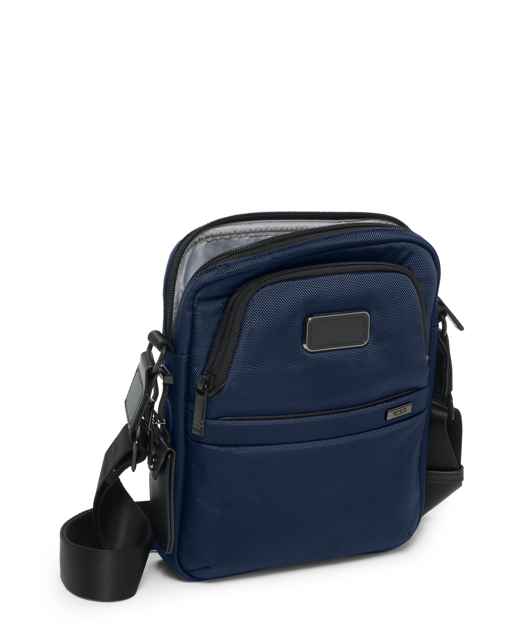 Alpha The Box - Crossbody v&auml;ska