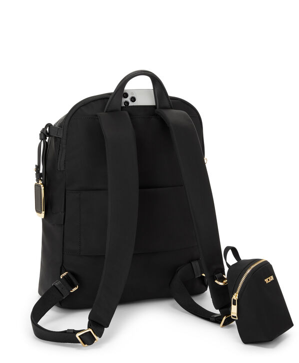 tumi alta wheeled backpack alternative Alpha Bravo Peterson Portmantos front feet 12 Best Wheeled Backpacks (Ultimate