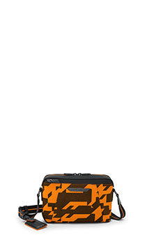 TUMI TUMI McLaren The Box - Crossbody v&auml;ska