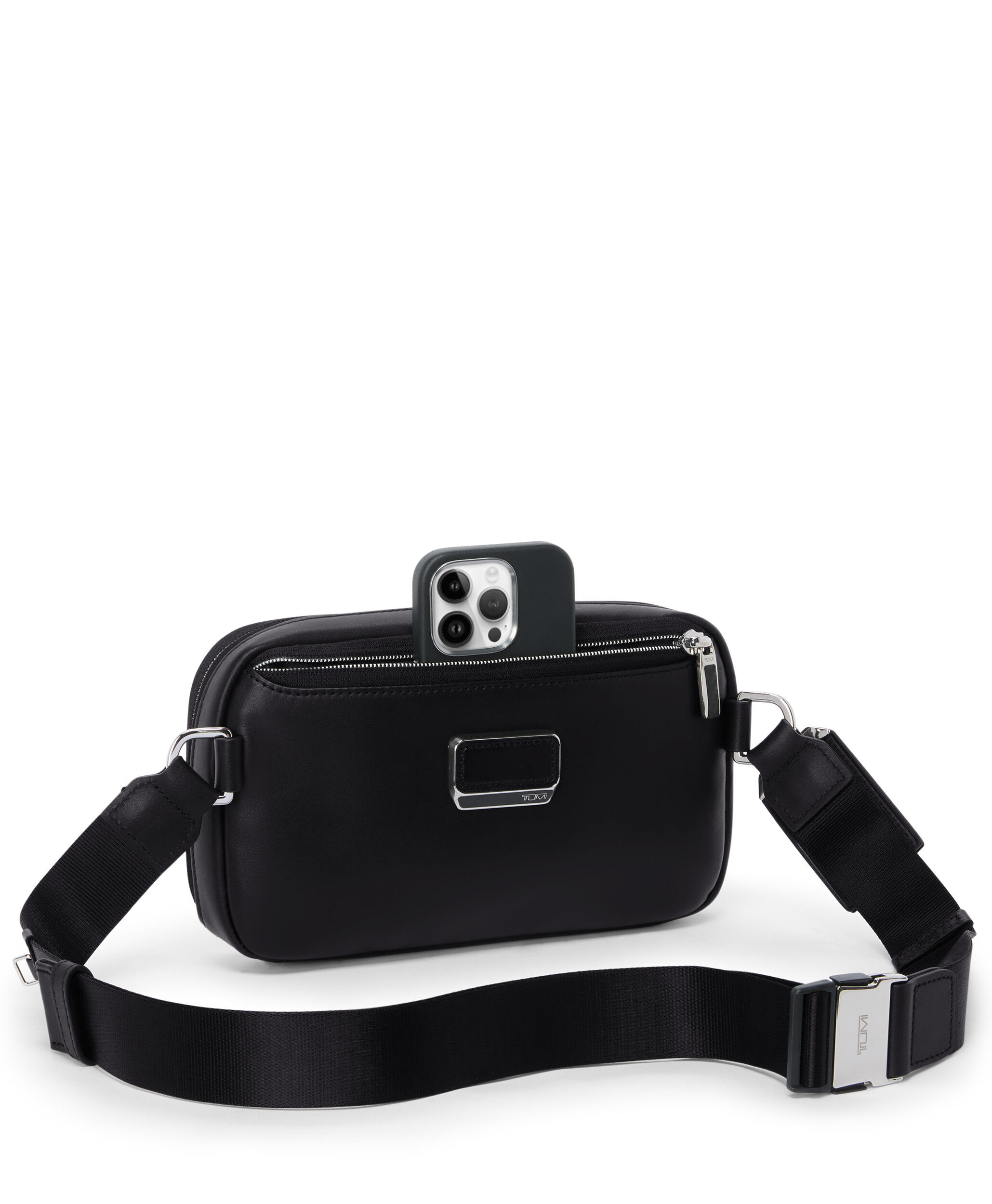 Arriv&eacute; Sling Bag
