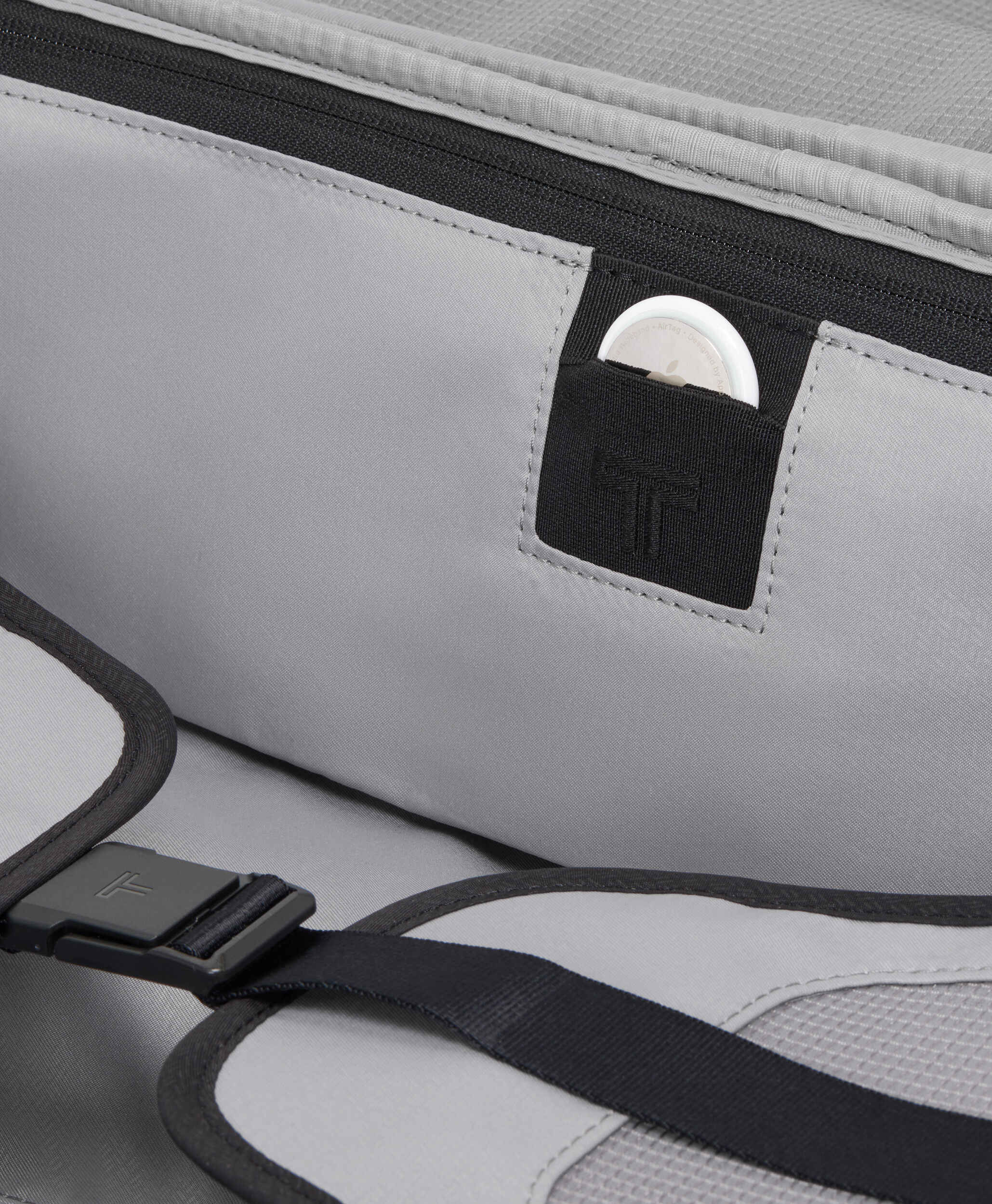 Alpha Expanderbar resv&auml;ska med 4 hjul